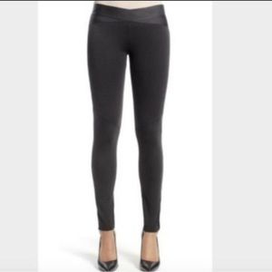 CAbi Women’s (L) Black Ponte Skinny Leggings